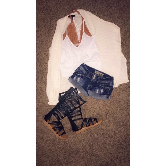 Shorts - Picture 1 of 4